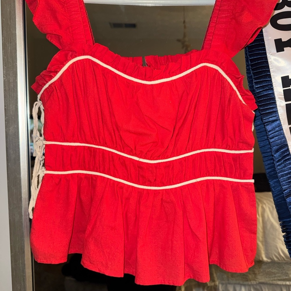 ❤️ Anna Grace Red Ruffle-Shoulder Peplum Top - Picture 2 of 12